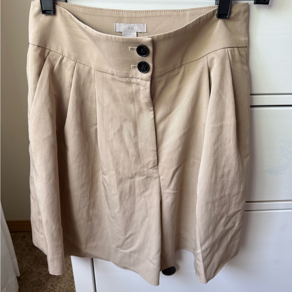 H&M Tan A-Line Mini Skirt Pleated Casual